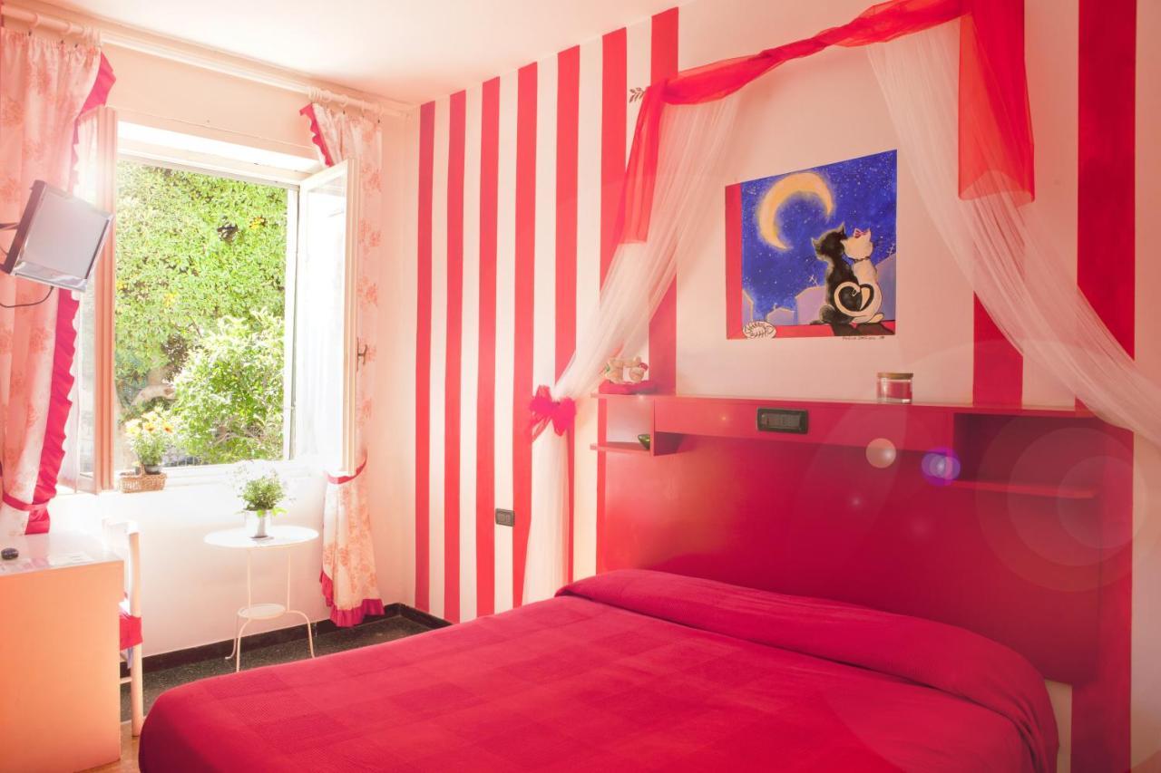 Hotel Della Piazzetta Varazze Eksteriør bilde
