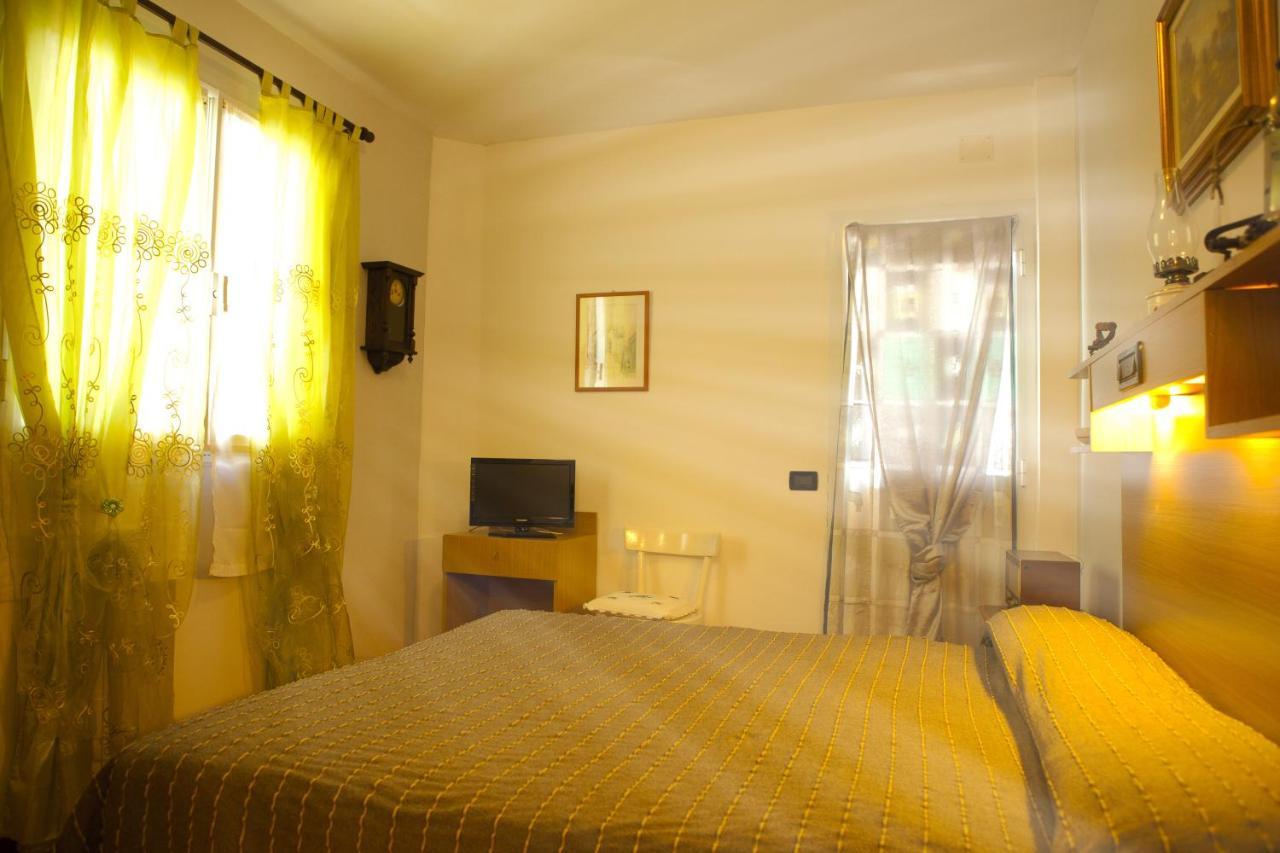 Hotel Della Piazzetta Varazze Eksteriør bilde